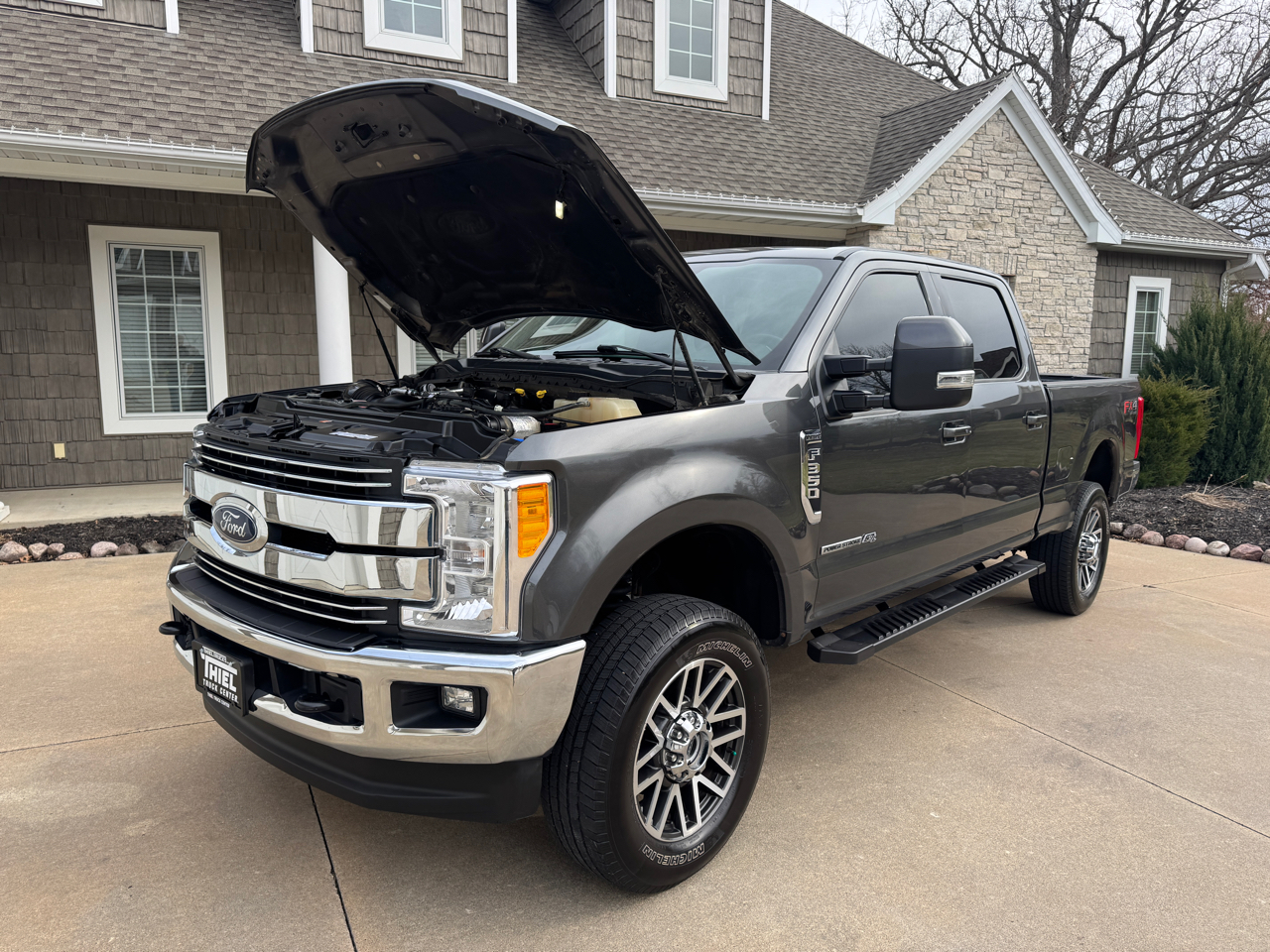 Ford Super Duty F-350 SRW Lariat 4WD Crew Cab 6.75' Box 2017