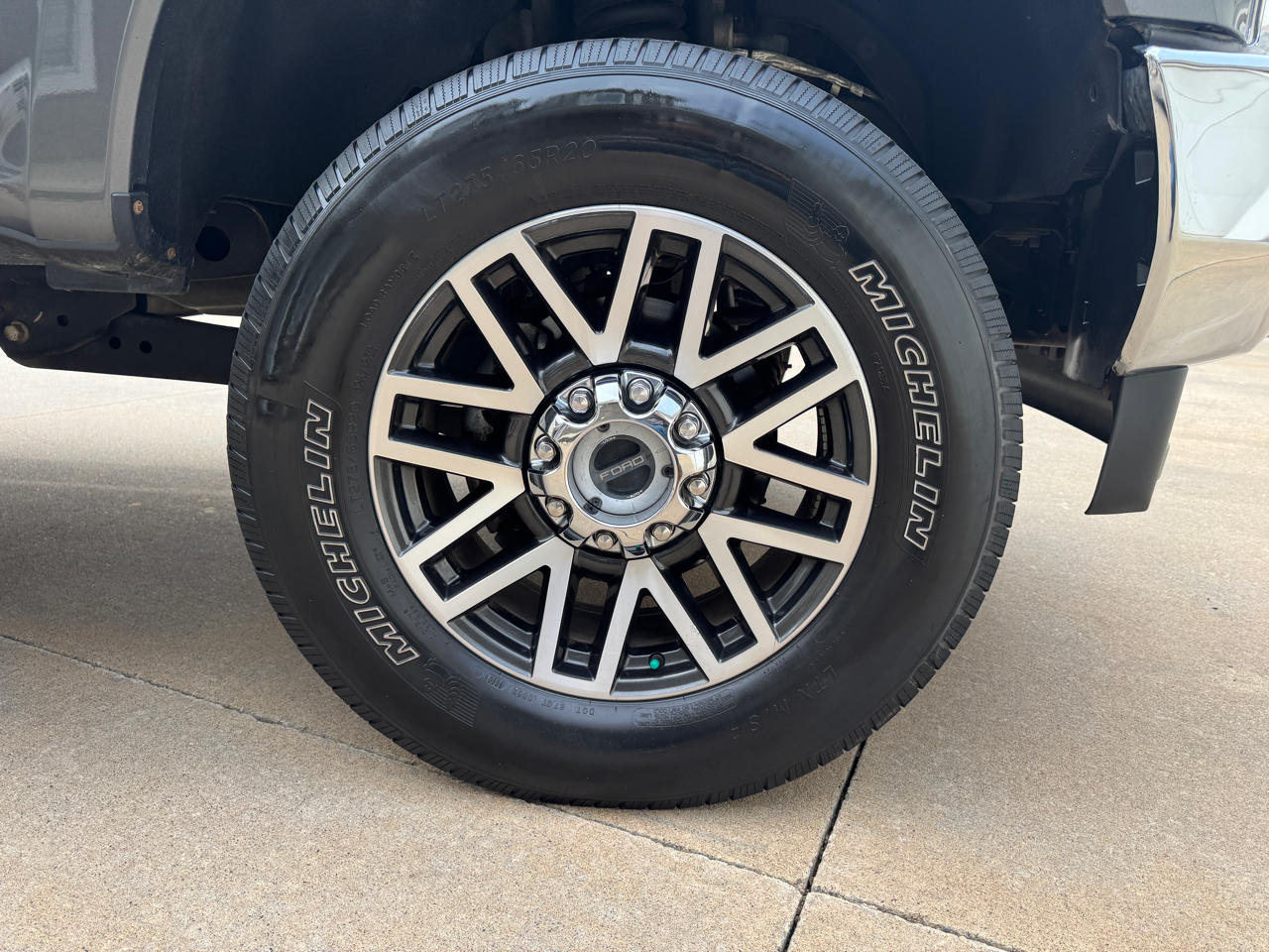 Ford Super Duty F-350 SRW Lariat 4WD Crew Cab 6.75' Box 2017