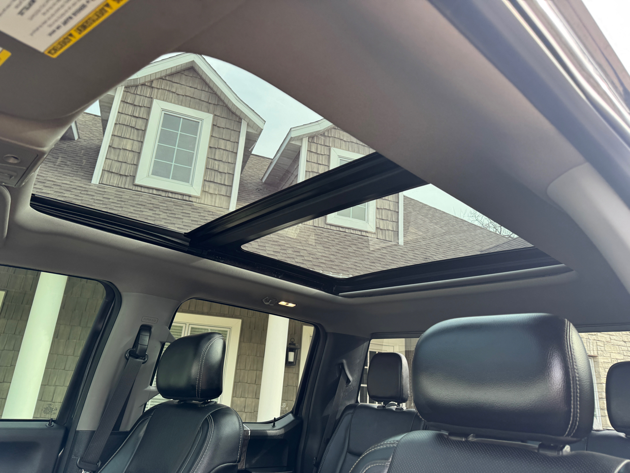 Ford Super Duty F-350 SRW Lariat 4WD Crew Cab 6.75' Box 2017