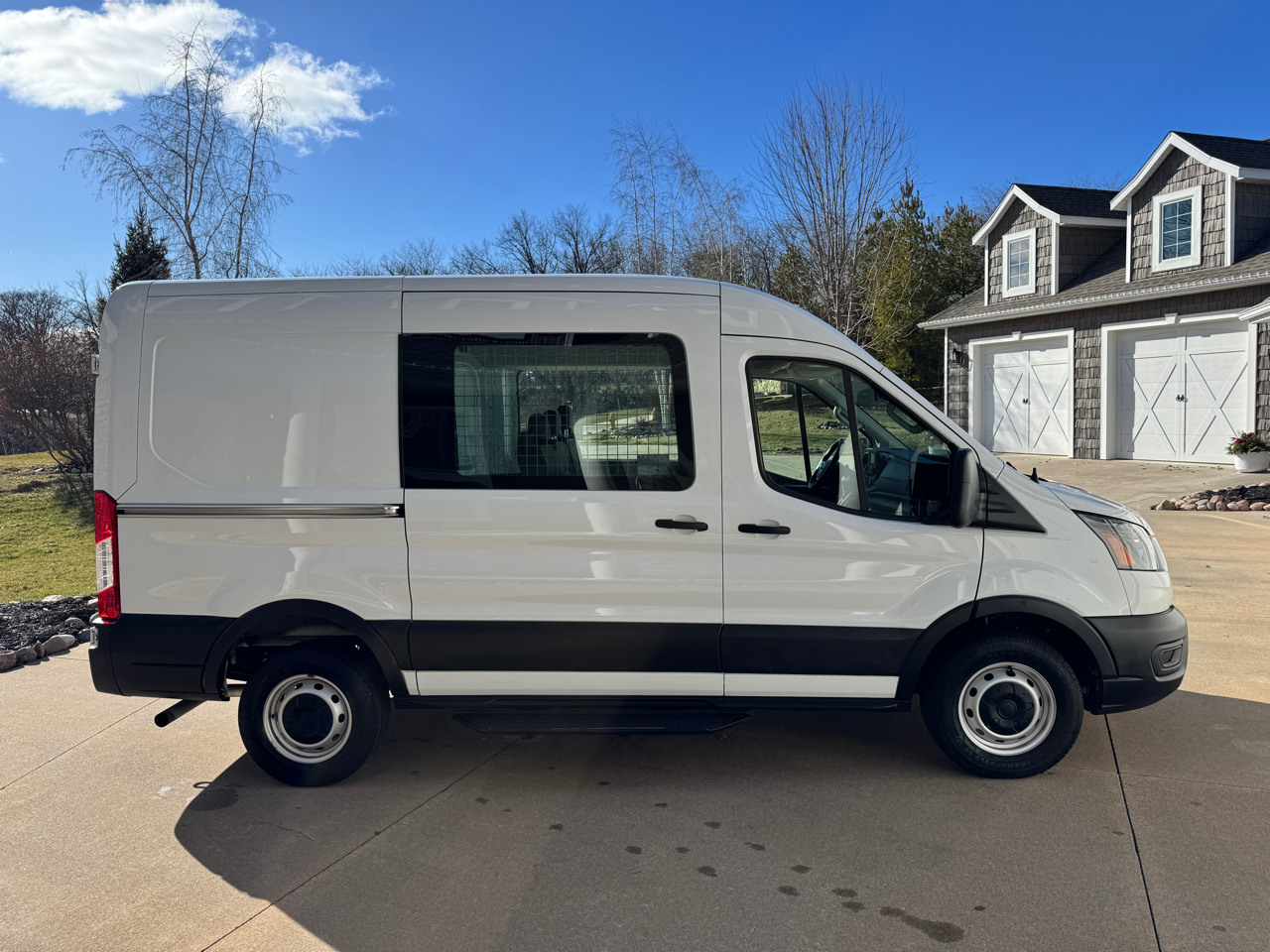 Ford Transit Crew Van T-250 130" Med Rf 9070 GVWR RWD 2020