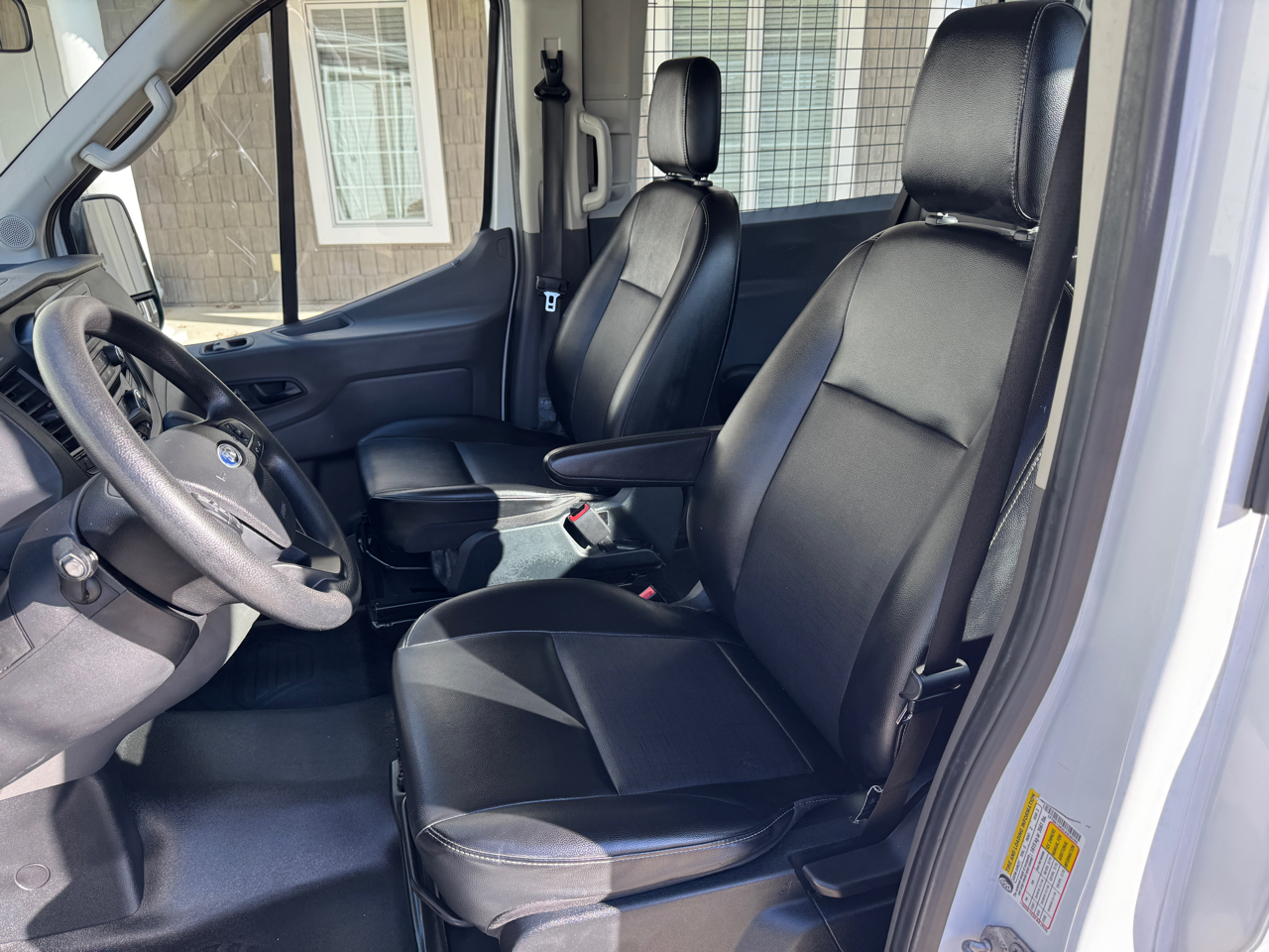 Ford Transit Crew Van T-250 130" Med Rf 9070 GVWR RWD 2020