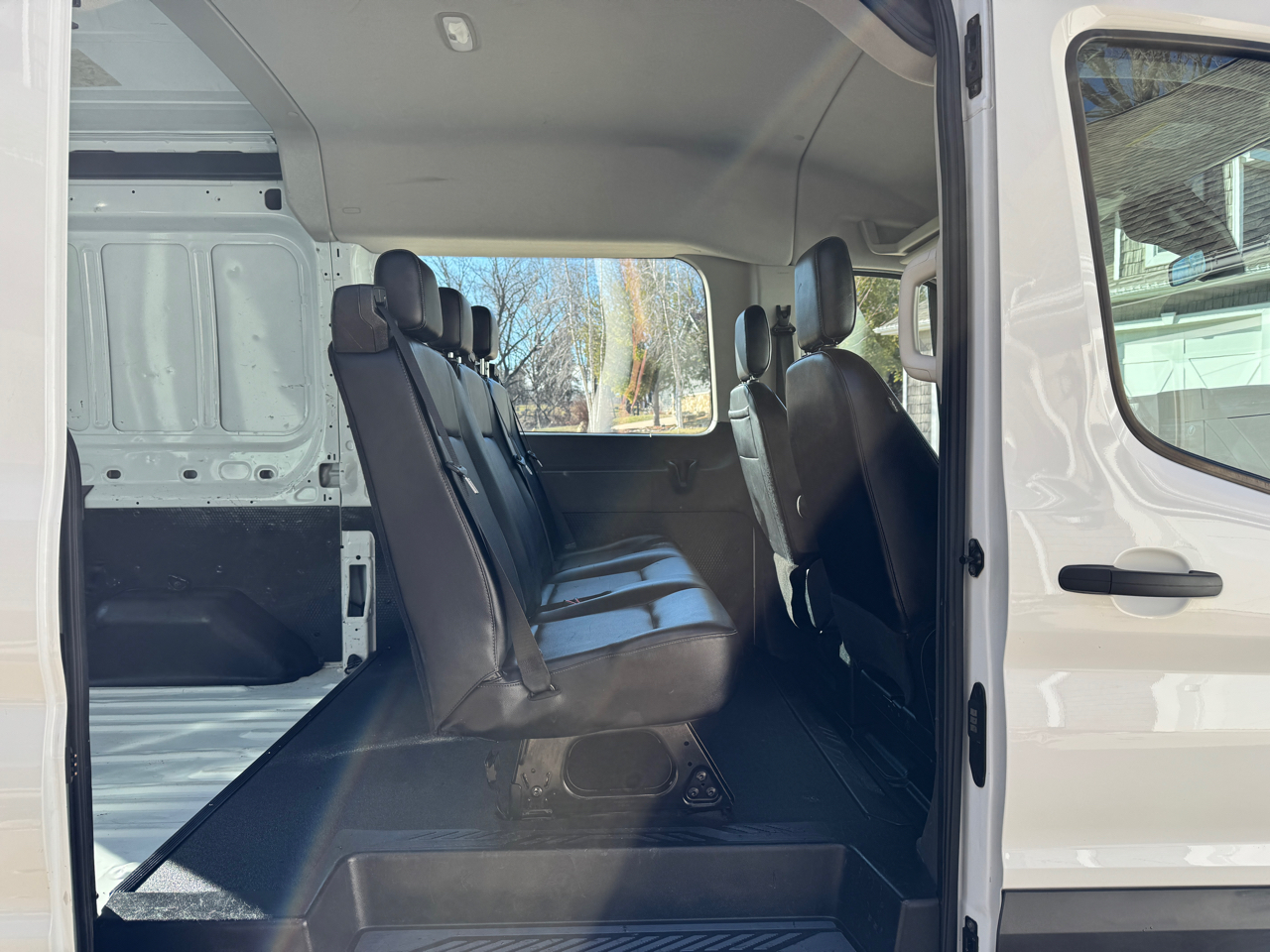 Ford Transit Crew Van T-250 130" Med Rf 9070 GVWR RWD 2020