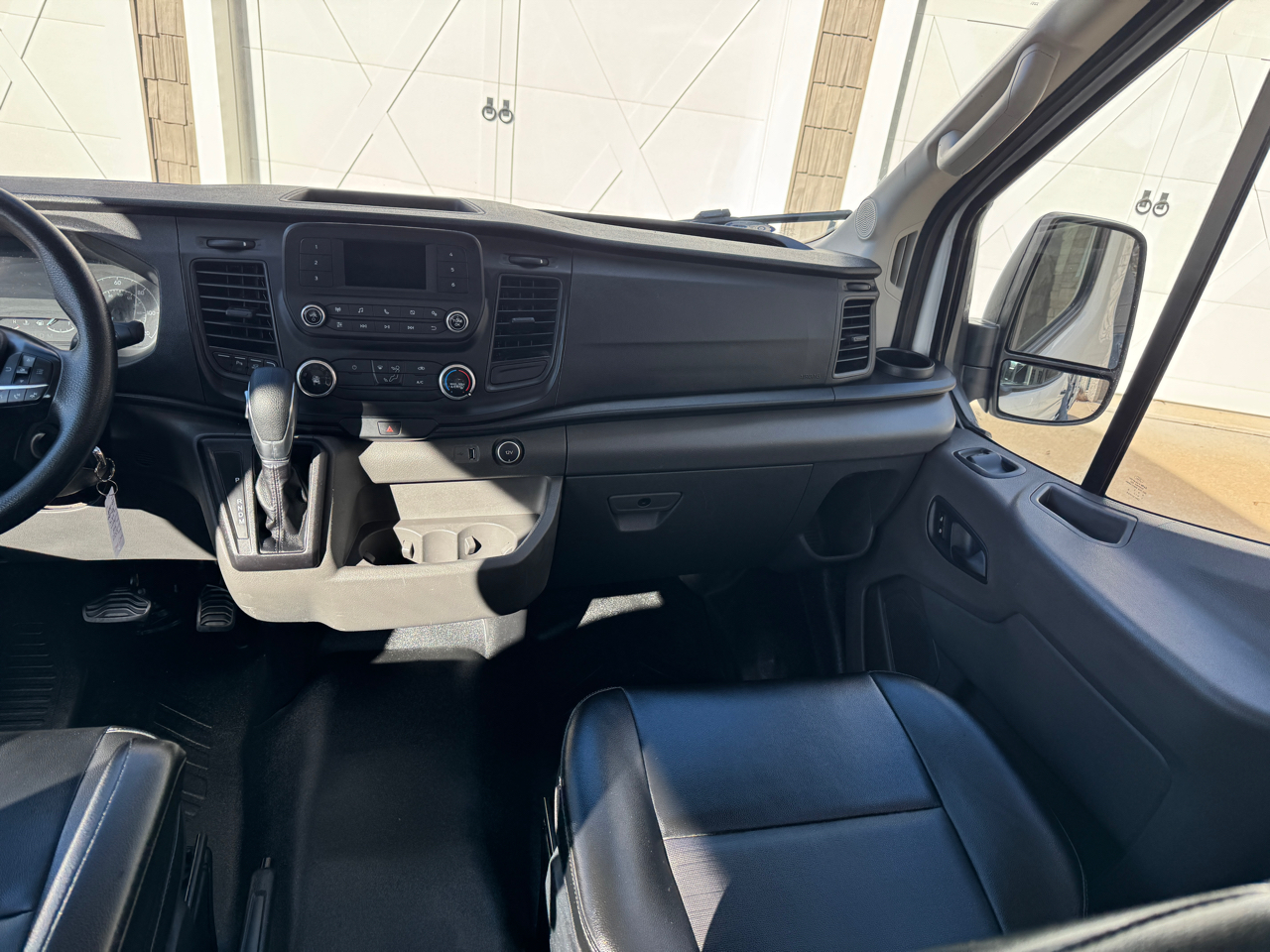 Ford Transit Crew Van T-250 130" Med Rf 9070 GVWR RWD 2020