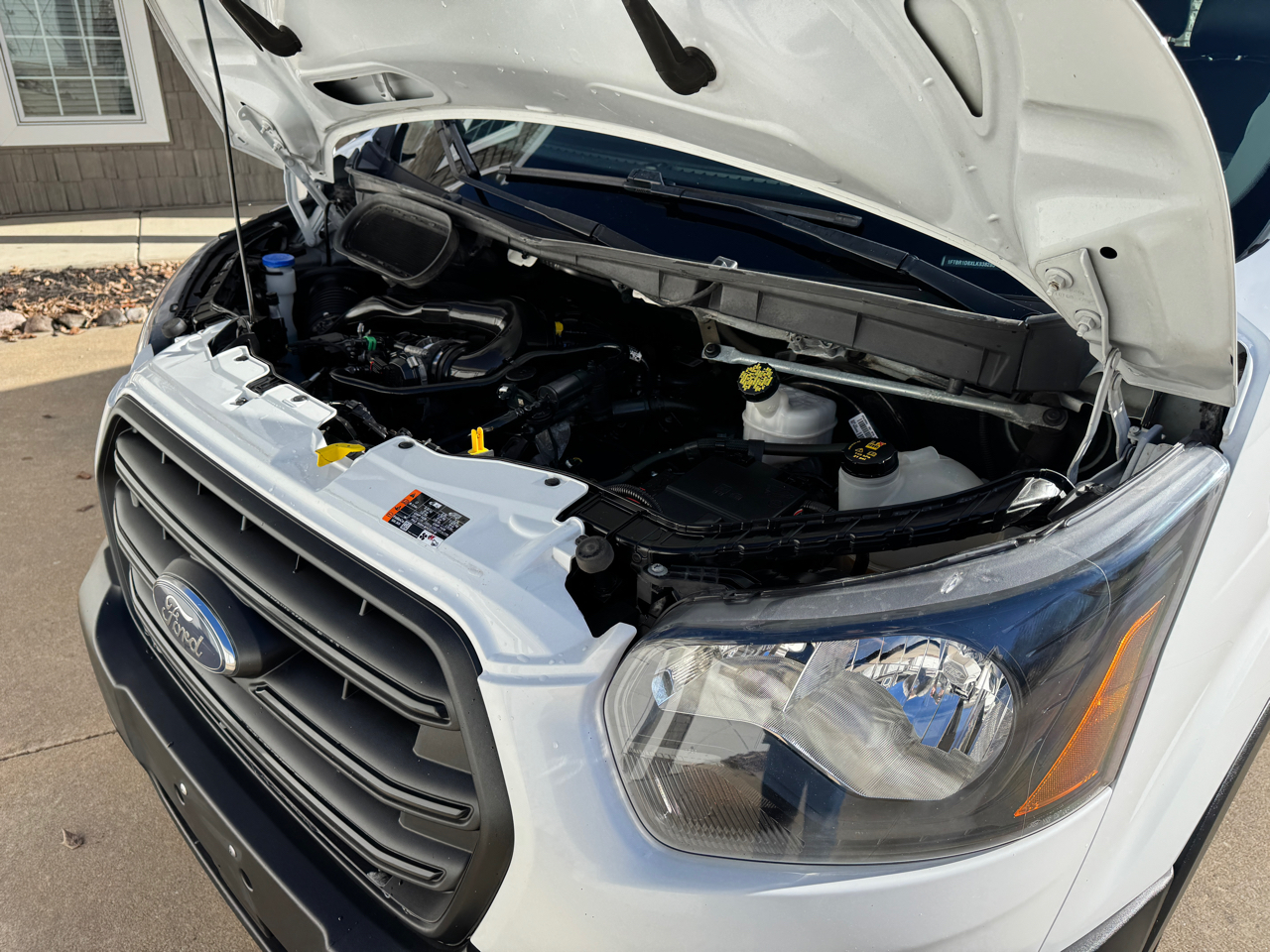 Ford Transit Crew Van T-250 130" Med Rf 9070 GVWR RWD 2020