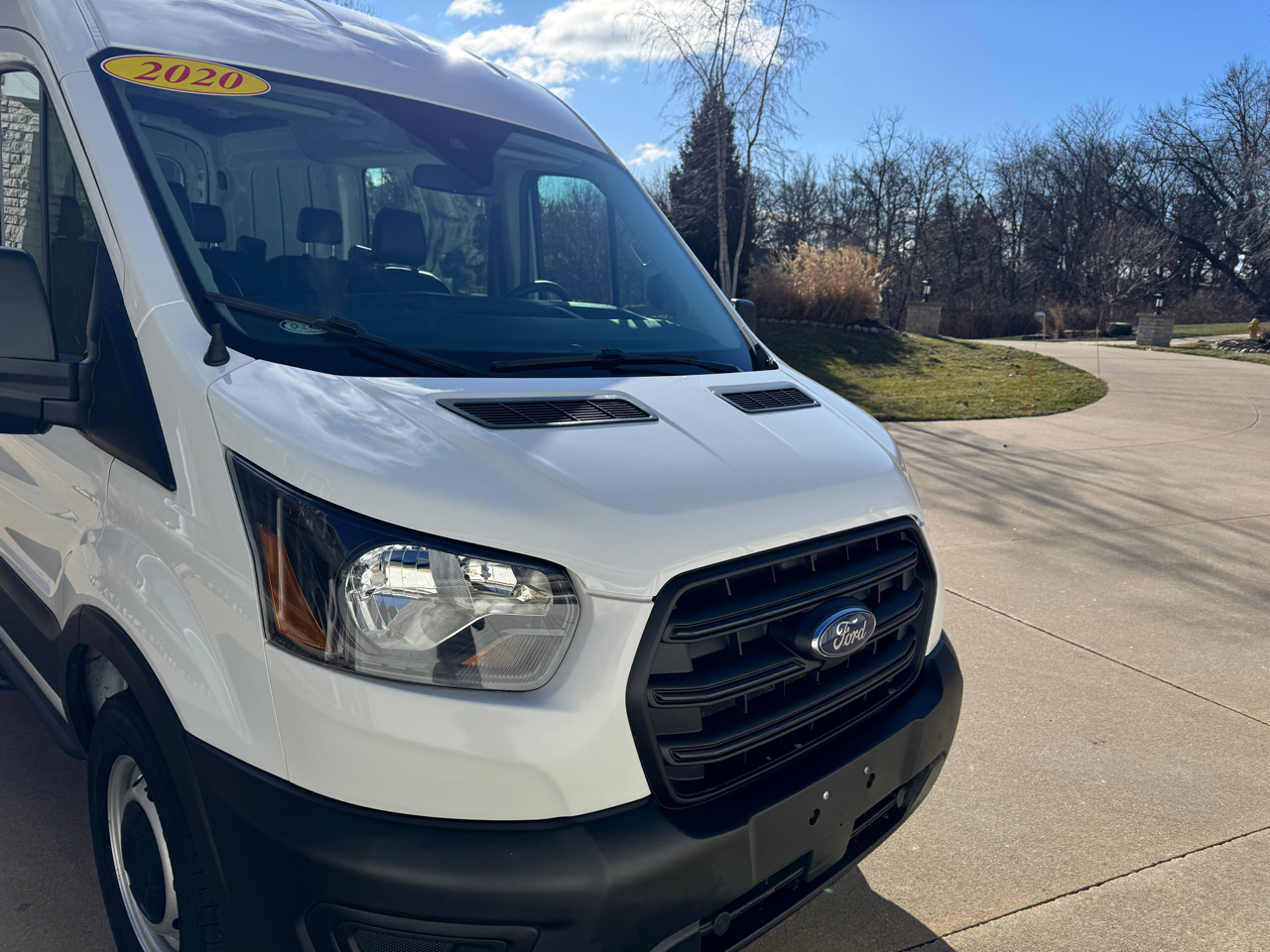 Ford Transit Crew Van T-250 130" Med Rf 9070 GVWR RWD 2020