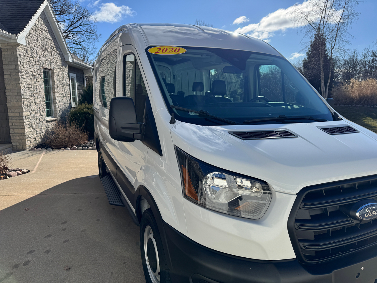 Ford Transit Crew Van T-250 130" Med Rf 9070 GVWR RWD 2020