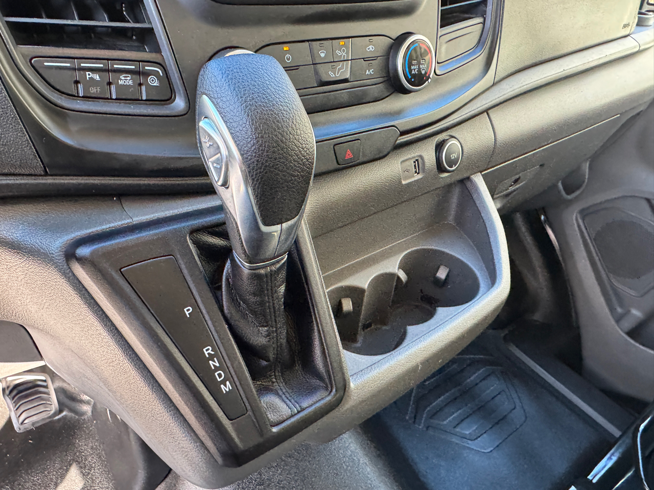 Ford Transit Crew Van T-250 130" Med Rf 9070 GVWR RWD 2020