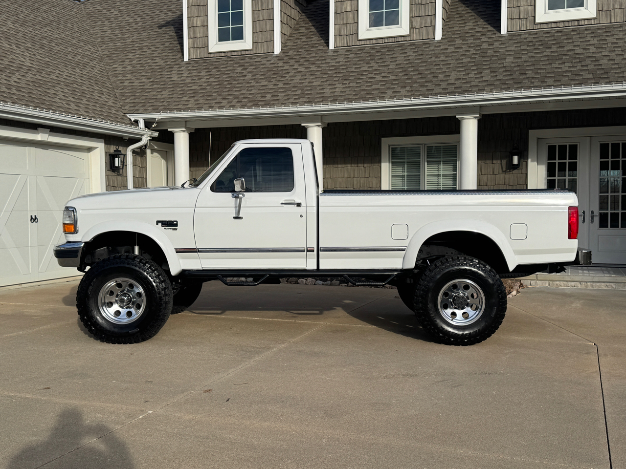 Ford F-350 Reg Cab 133.0" WB 4WD 1996