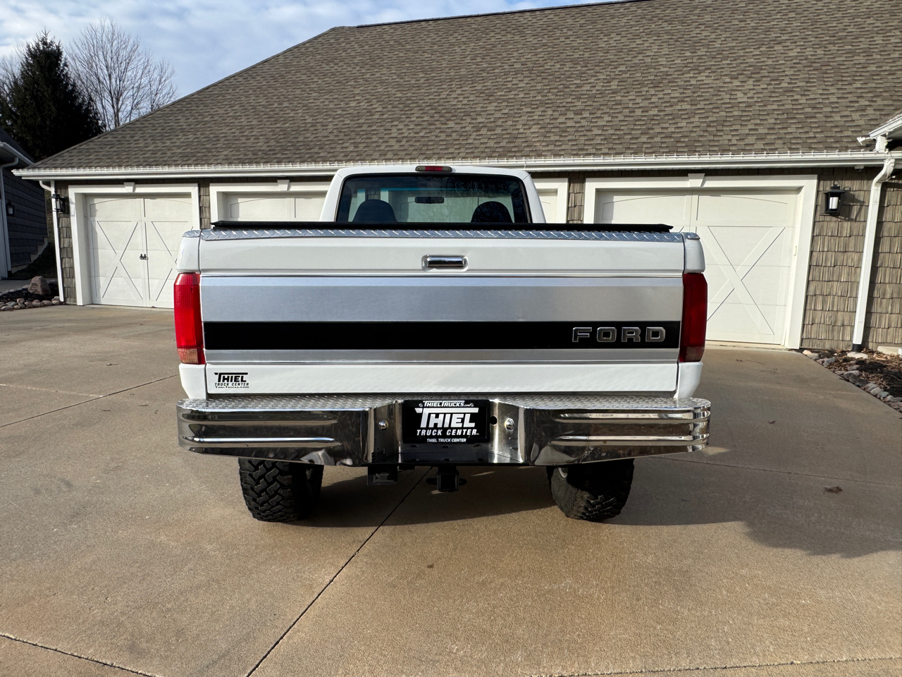 Ford F-350 Reg Cab 133.0" WB 4WD 1996