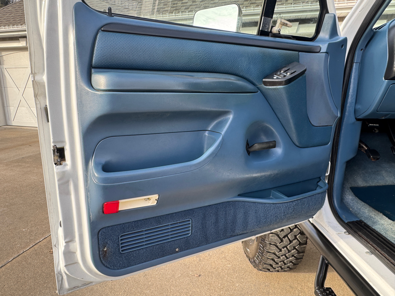 Ford F-350 Reg Cab 133.0" WB 4WD 1996