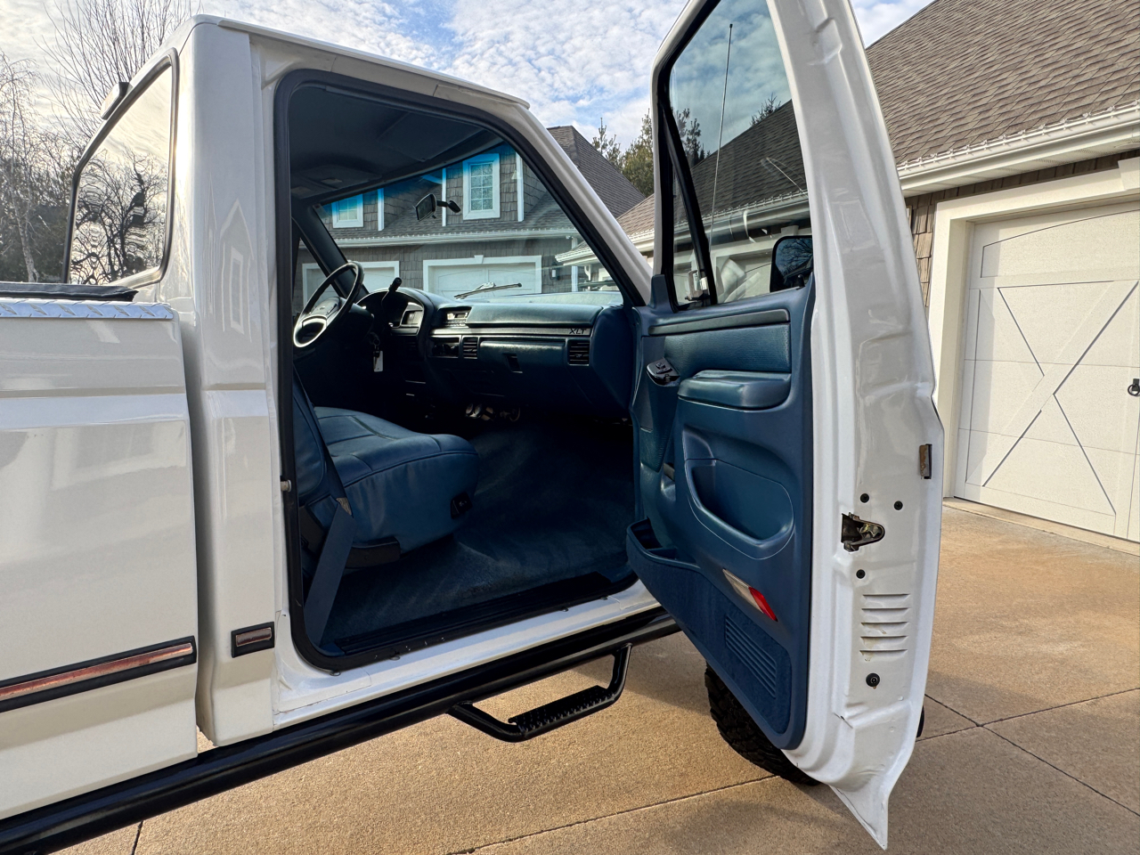 Ford F-350 Reg Cab 133.0" WB 4WD 1996