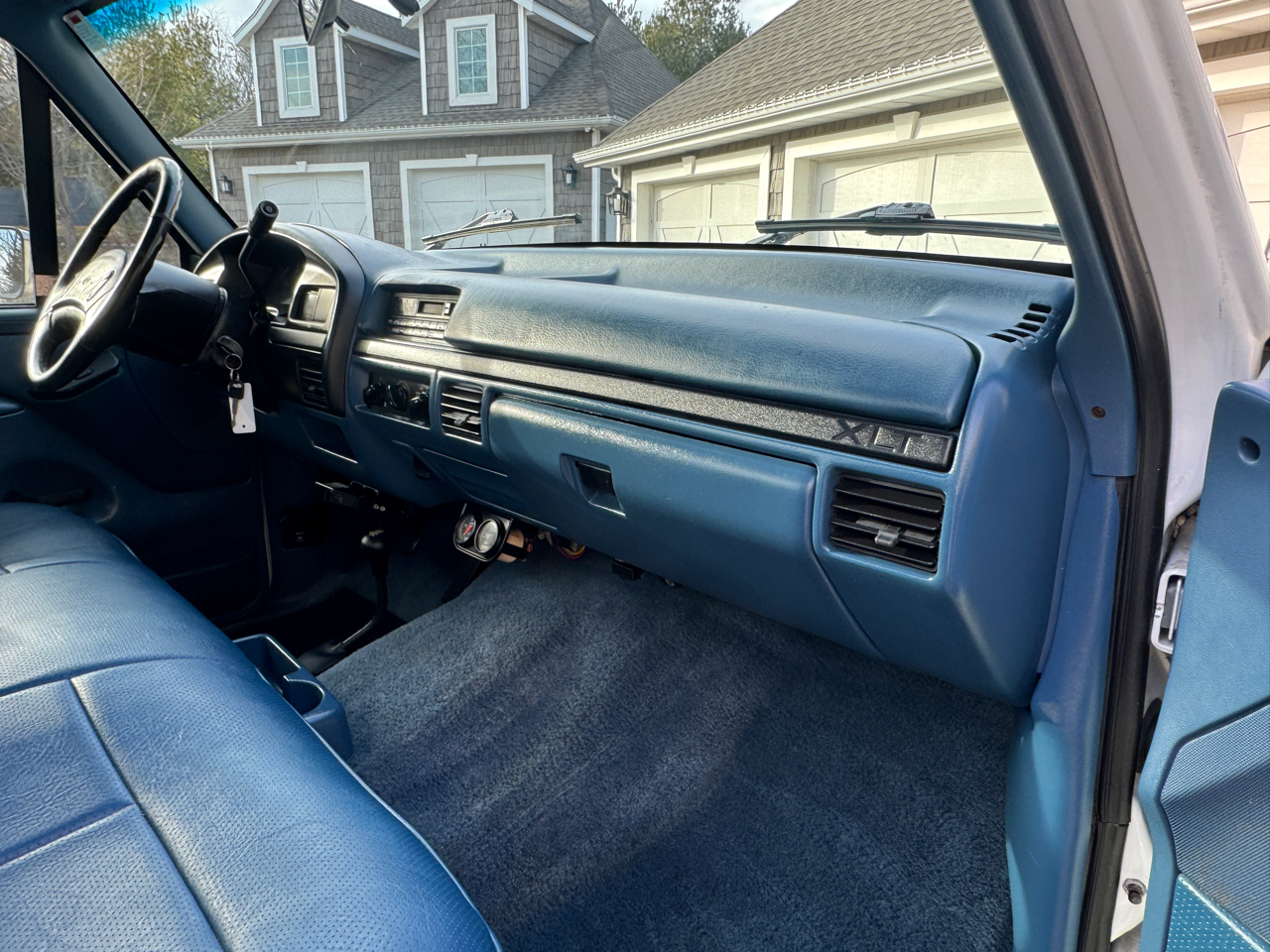 Ford F-350 Reg Cab 133.0" WB 4WD 1996