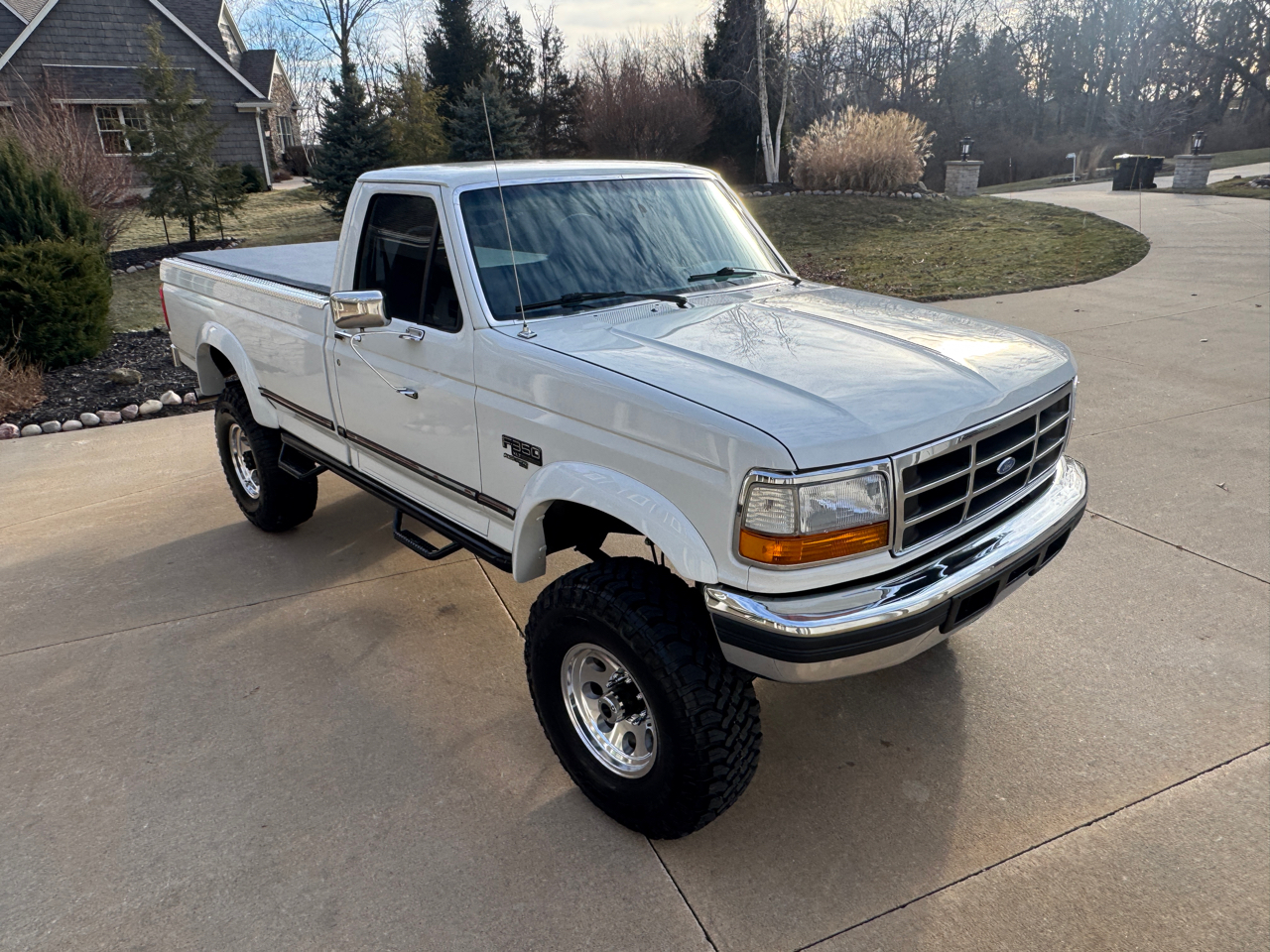 Ford F-350 Reg Cab 133.0" WB 4WD 1996