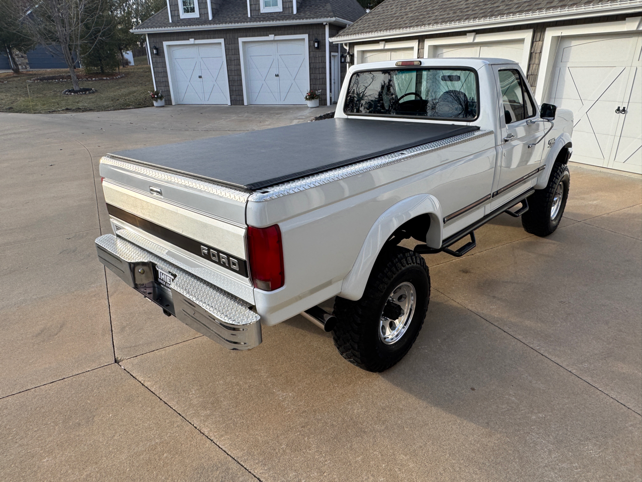 Ford F-350 Reg Cab 133.0" WB 4WD 1996
