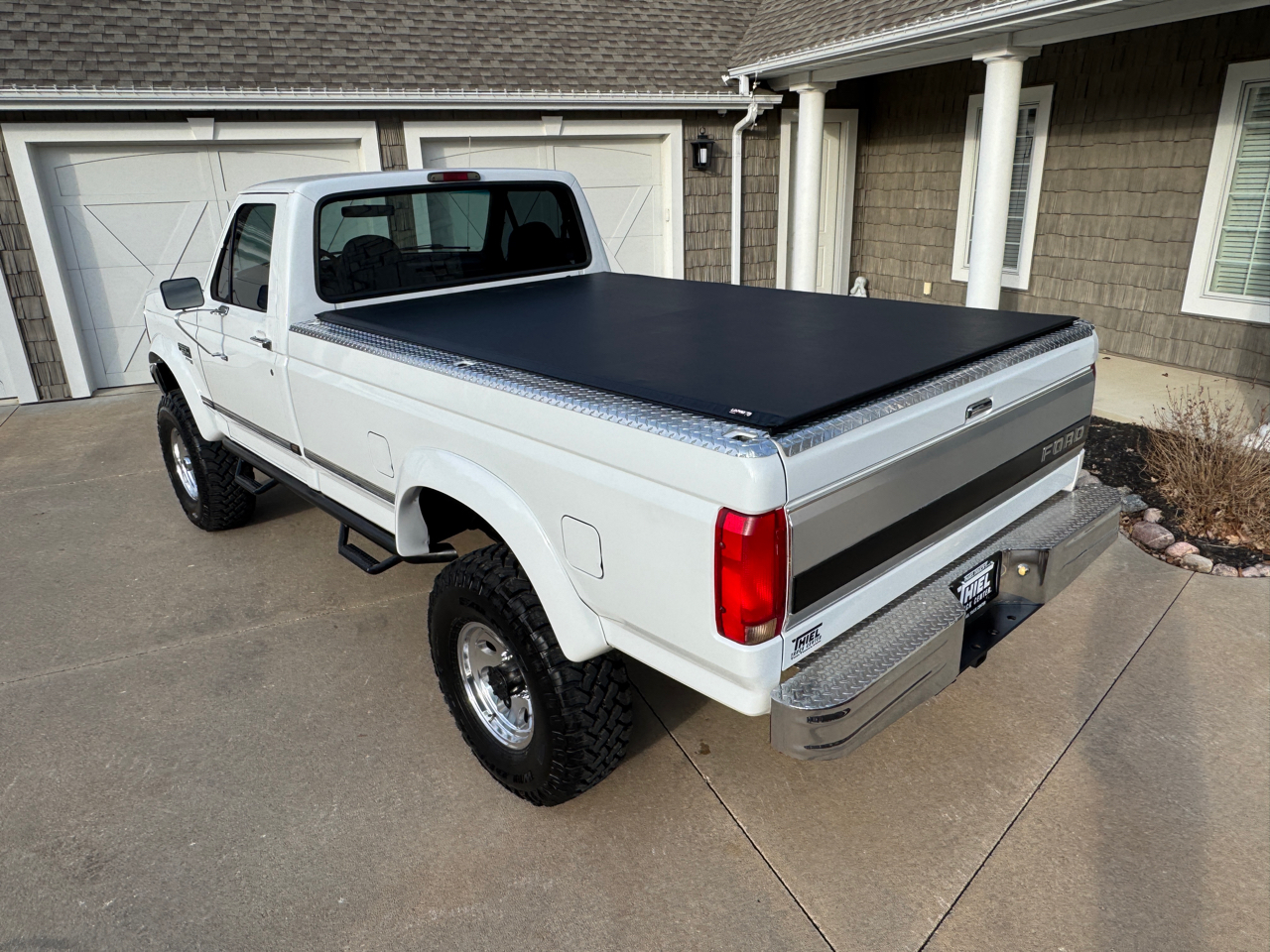 Ford F-350 Reg Cab 133.0" WB 4WD 1996