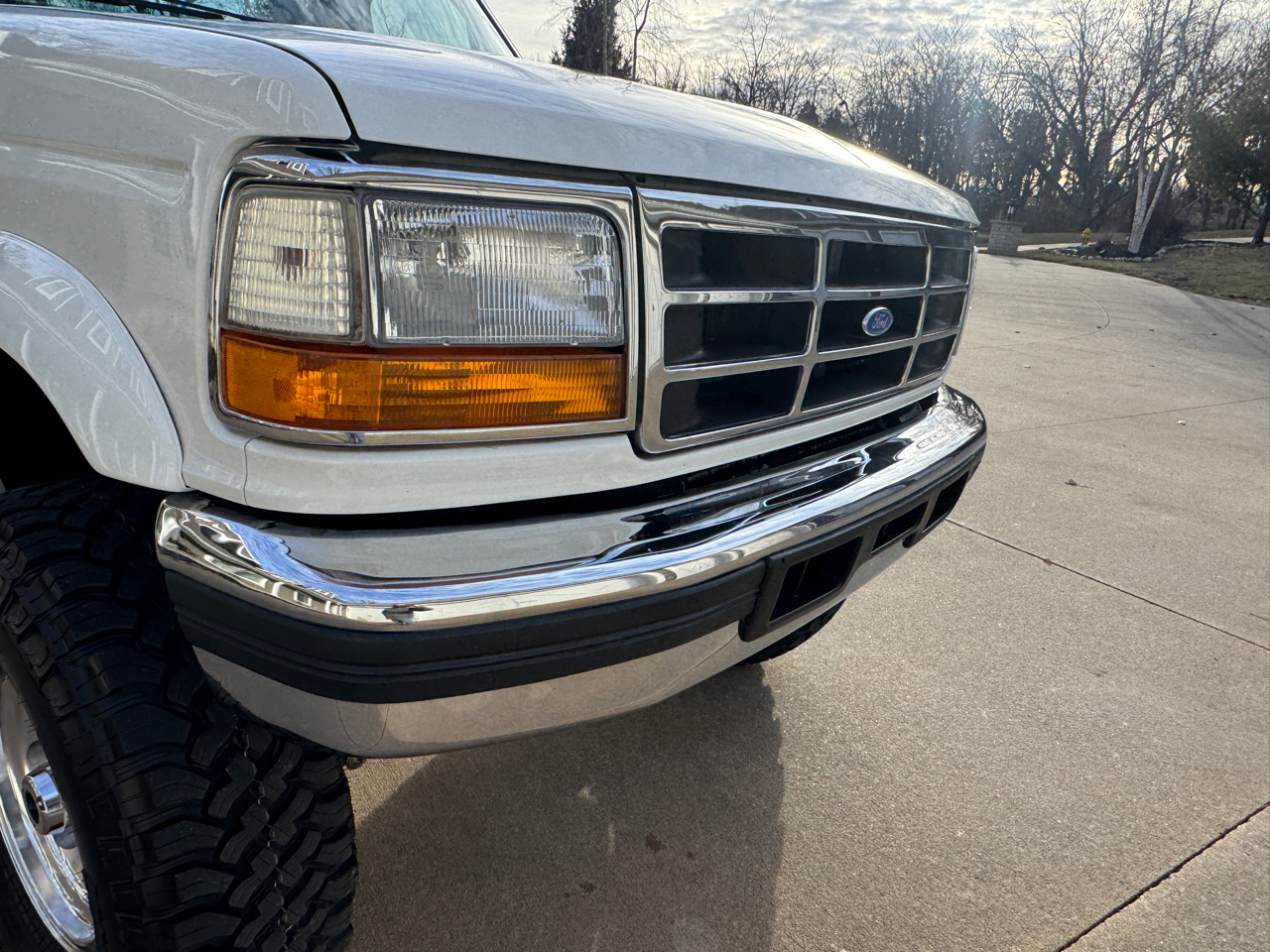 Ford F-350 Reg Cab 133.0" WB 4WD 1996