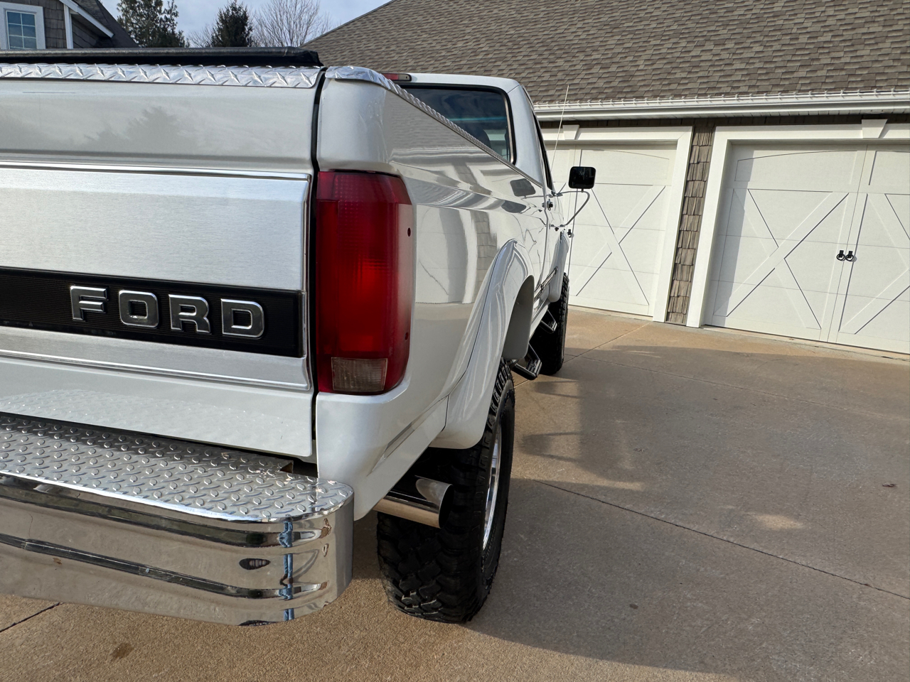 Ford F-350 Reg Cab 133.0" WB 4WD 1996