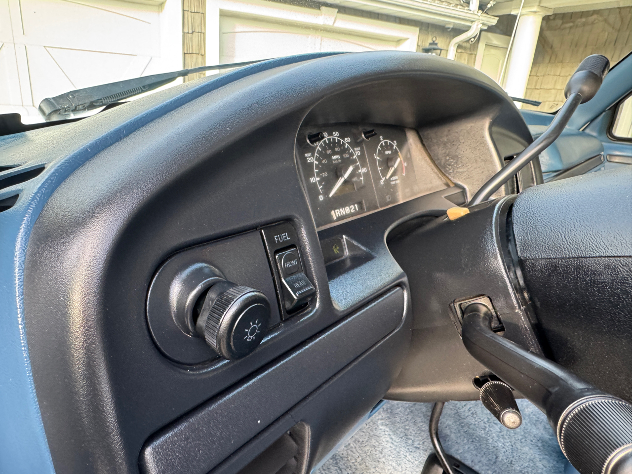 Ford F-350 Reg Cab 133.0" WB 4WD 1996