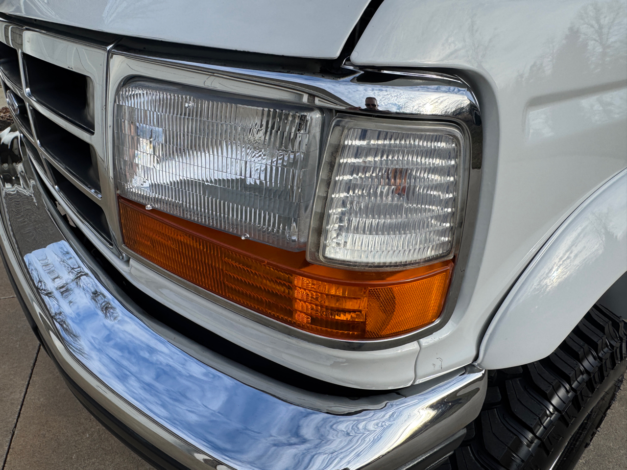 Ford F-350 Reg Cab 133.0" WB 4WD 1996