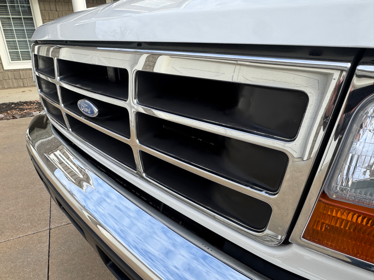 Ford F-350 Reg Cab 133.0" WB 4WD 1996