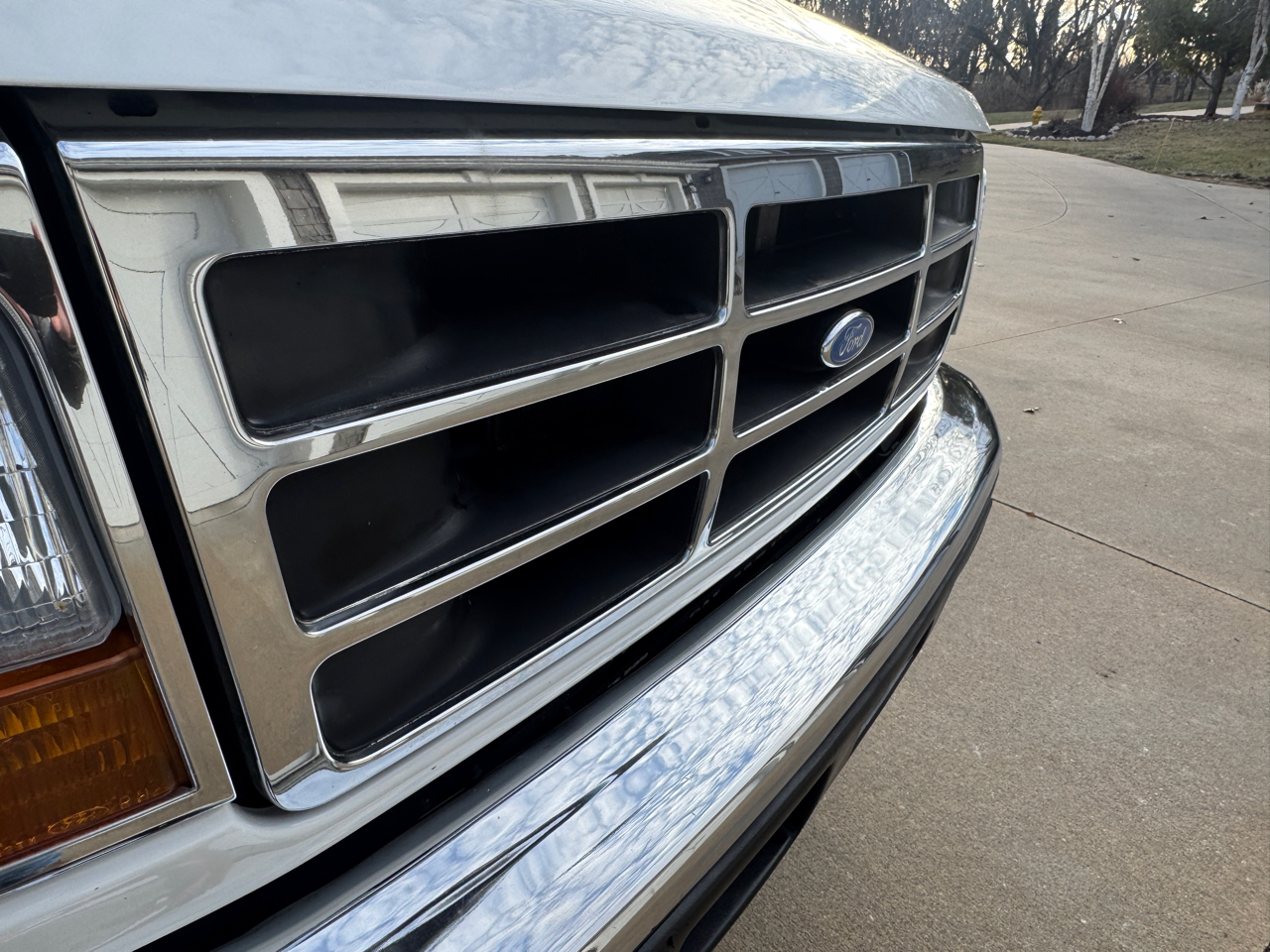 Ford F-350 Reg Cab 133.0" WB 4WD 1996