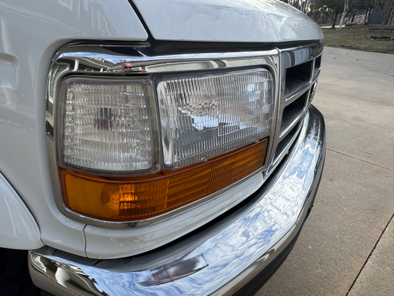 Ford F-350 Reg Cab 133.0" WB 4WD 1996