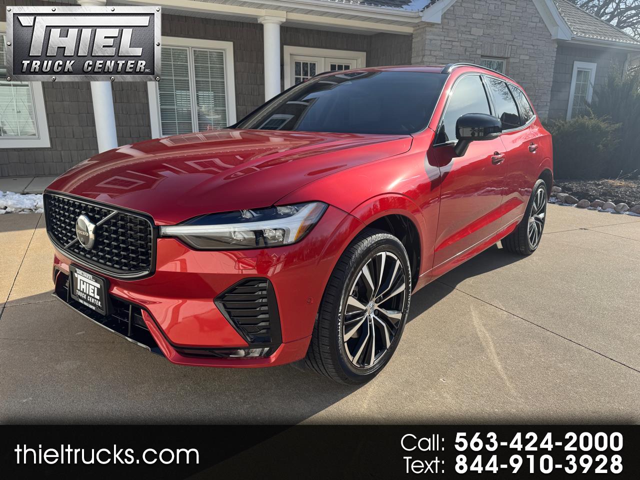 2023 Volvo XC60 B5 AWD Plus Dark Theme