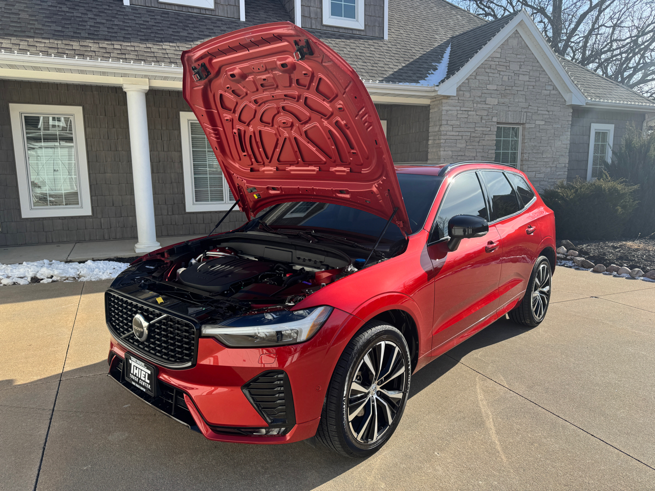 Volvo XC60 B5 AWD Plus Dark Theme 2023