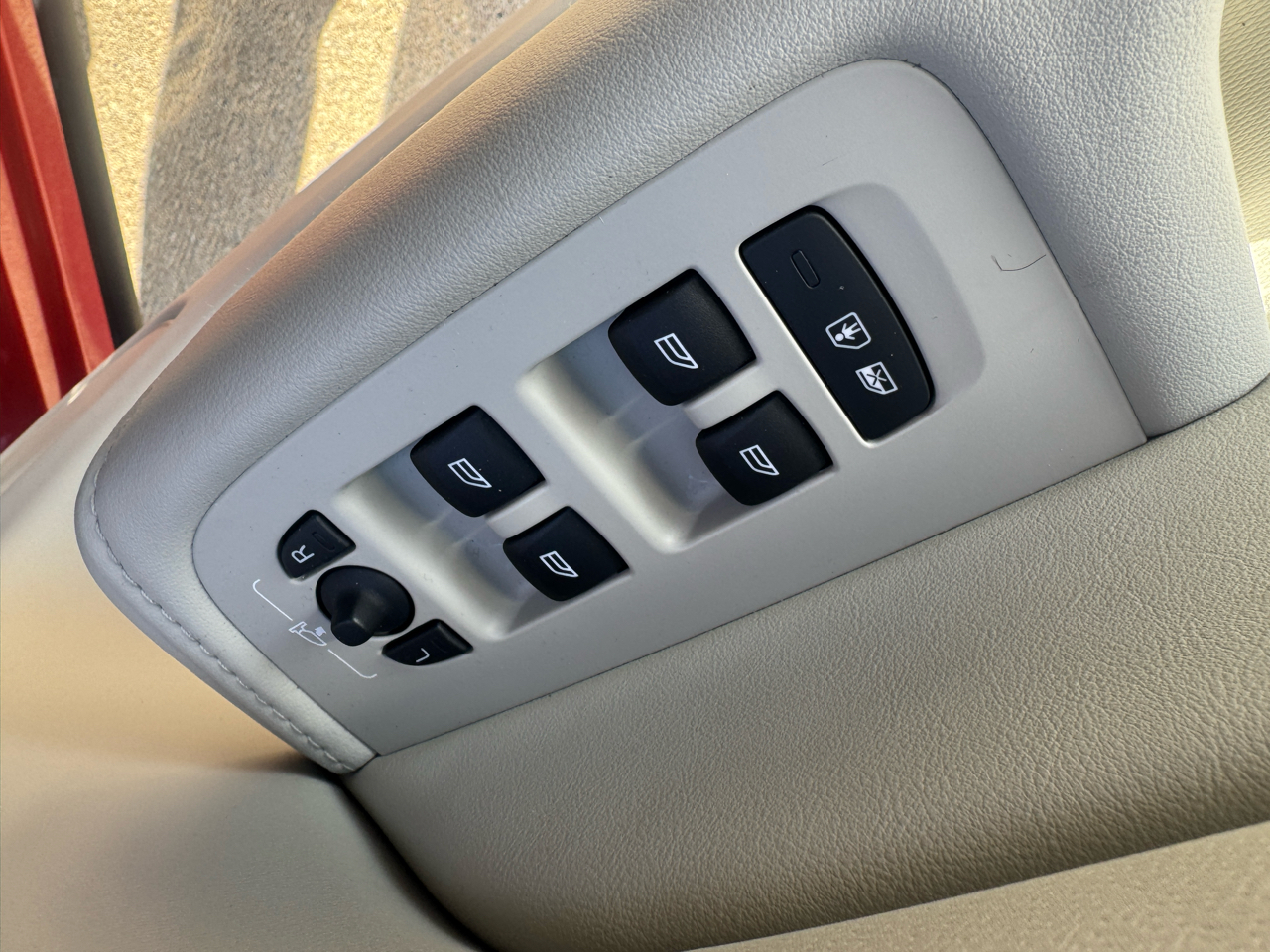 Volvo XC60 B5 AWD Plus Dark Theme 2023