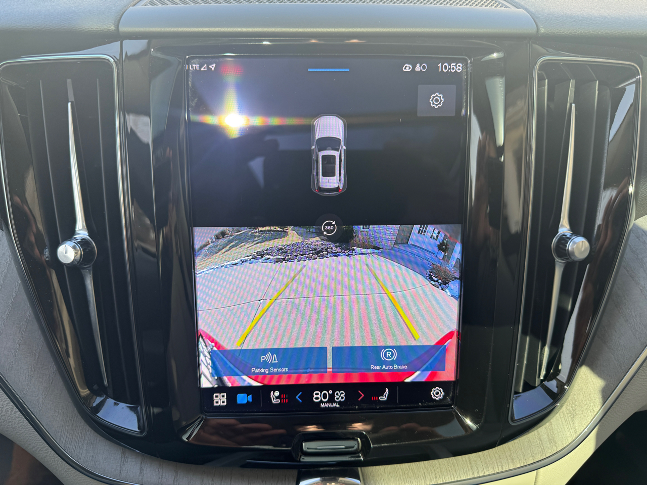 Volvo XC60 B5 AWD Plus Dark Theme 2023