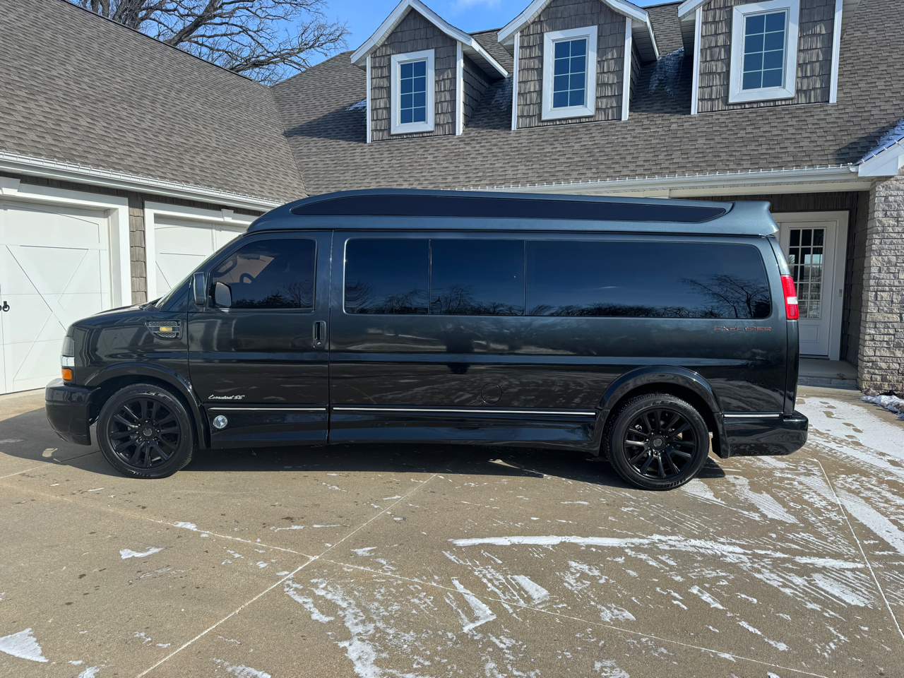 Chevrolet Express Cargo Van RWD 2500 155" 2019