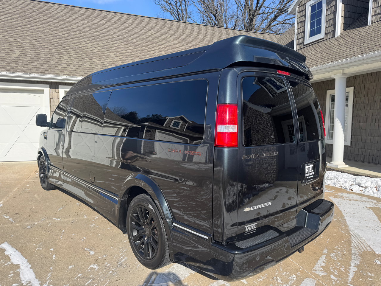 Chevrolet Express Cargo Van RWD 2500 155" 2019