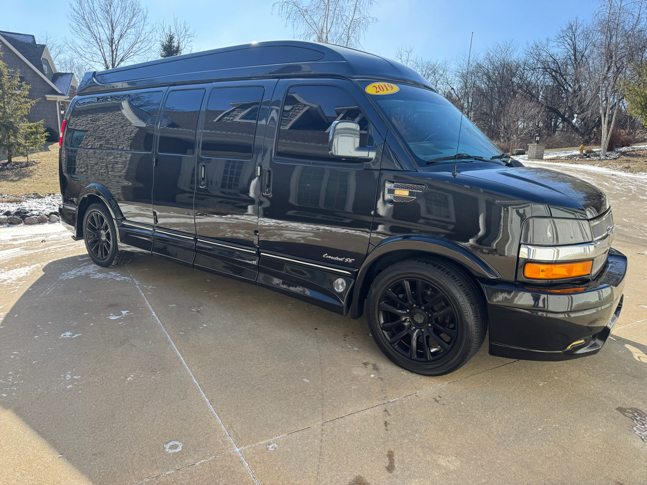 Chevrolet Express Cargo Van RWD 2500 155" 2019