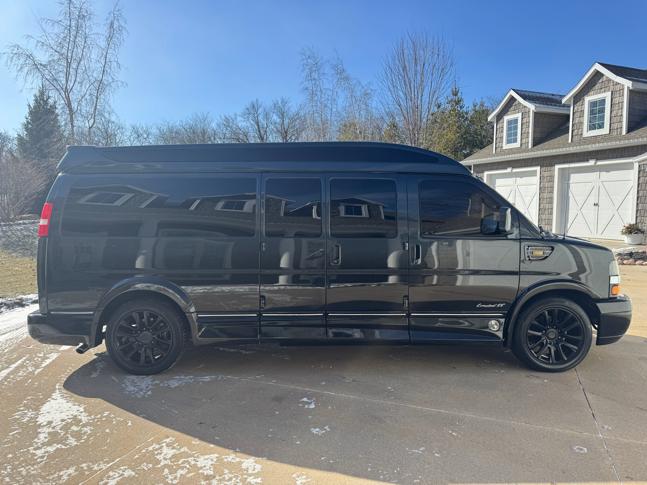 Chevrolet Express Cargo Van RWD 2500 155" 2019