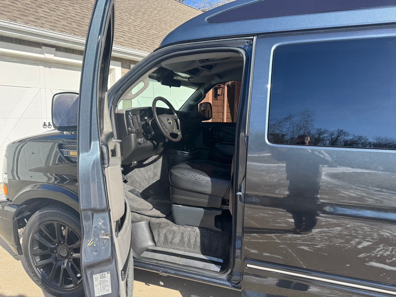 Chevrolet Express Cargo Van RWD 2500 155" 2019