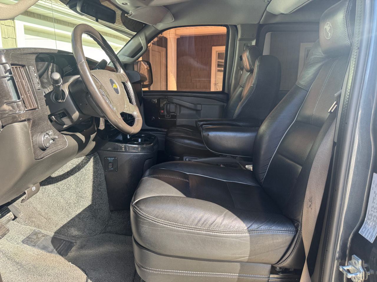 Chevrolet Express Cargo Van RWD 2500 155" 2019