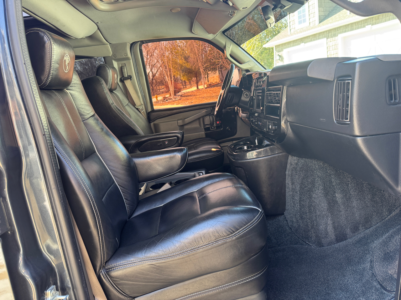 Chevrolet Express Cargo Van RWD 2500 155" 2019