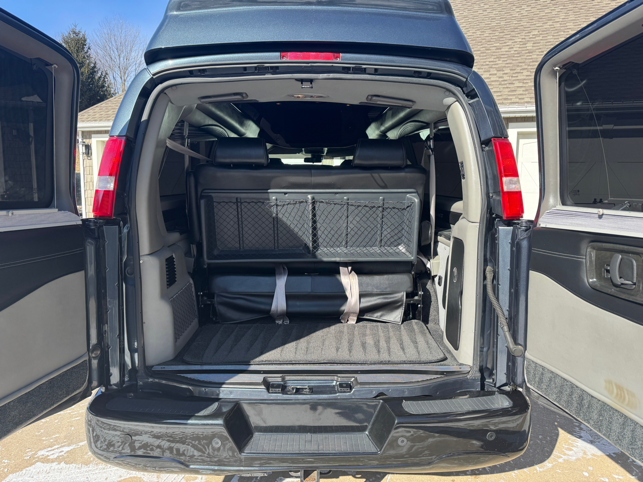 Chevrolet Express Cargo Van RWD 2500 155" 2019