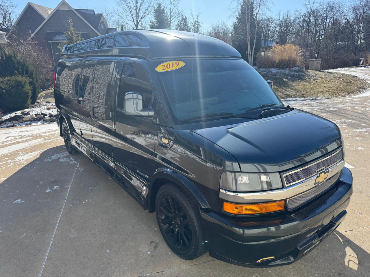 Chevrolet Express Cargo Van RWD 2500 155" 2019