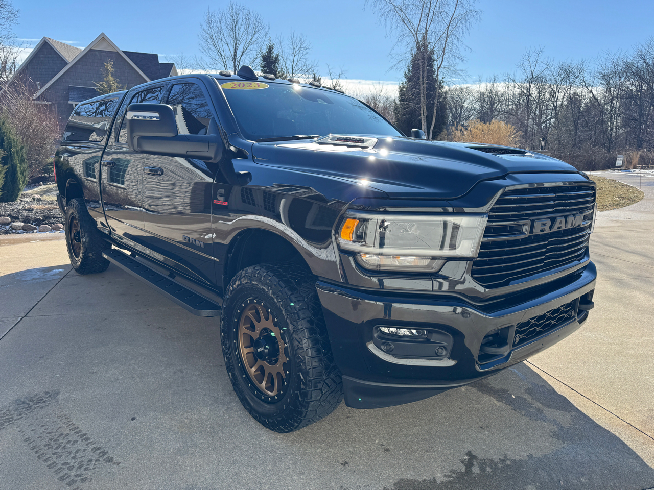 RAM 2500 Laramie 4x4 Crew Cab 6'4" Box 2023