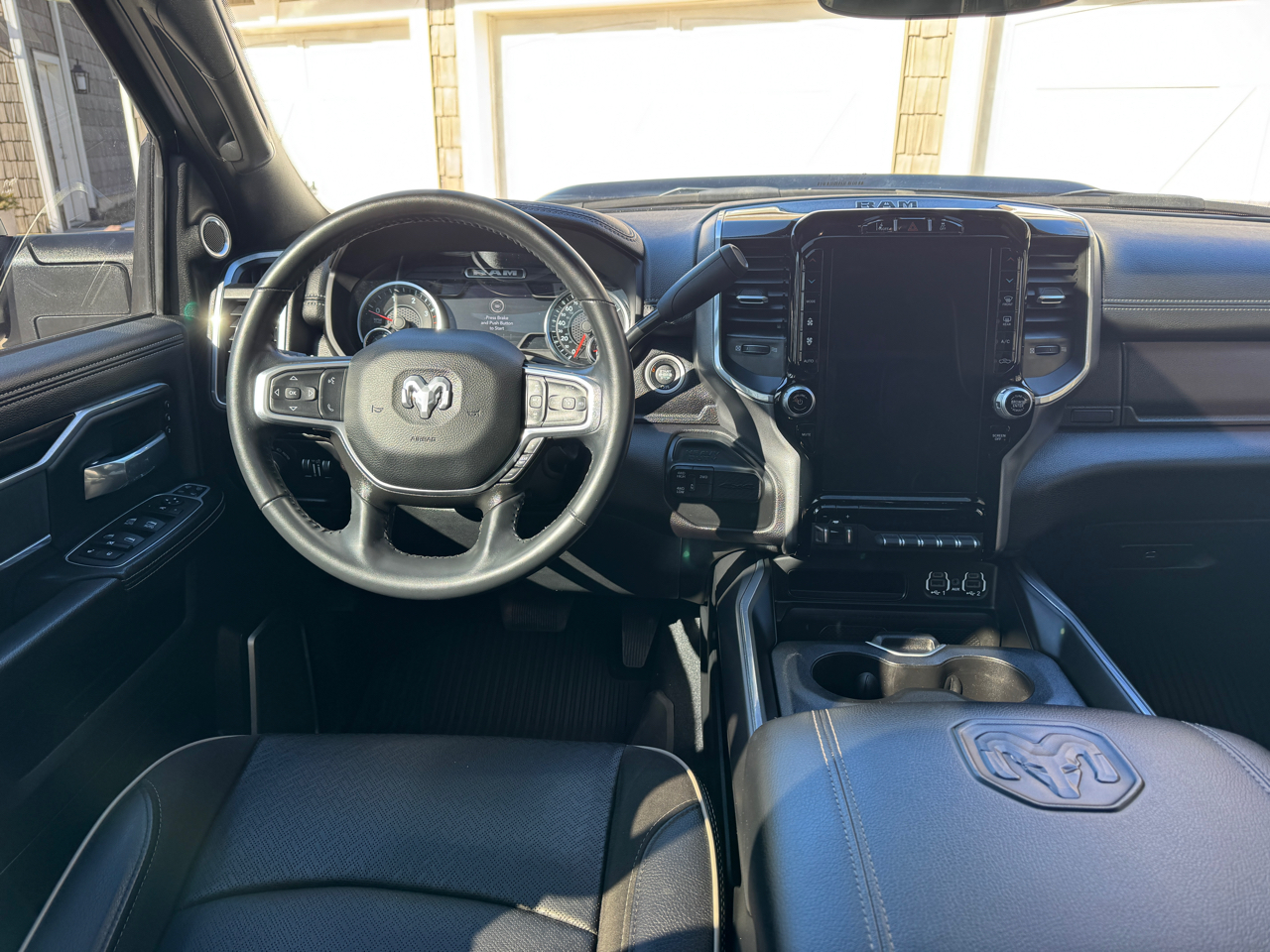 RAM 2500 Laramie 4x4 Crew Cab 6'4" Box 2023