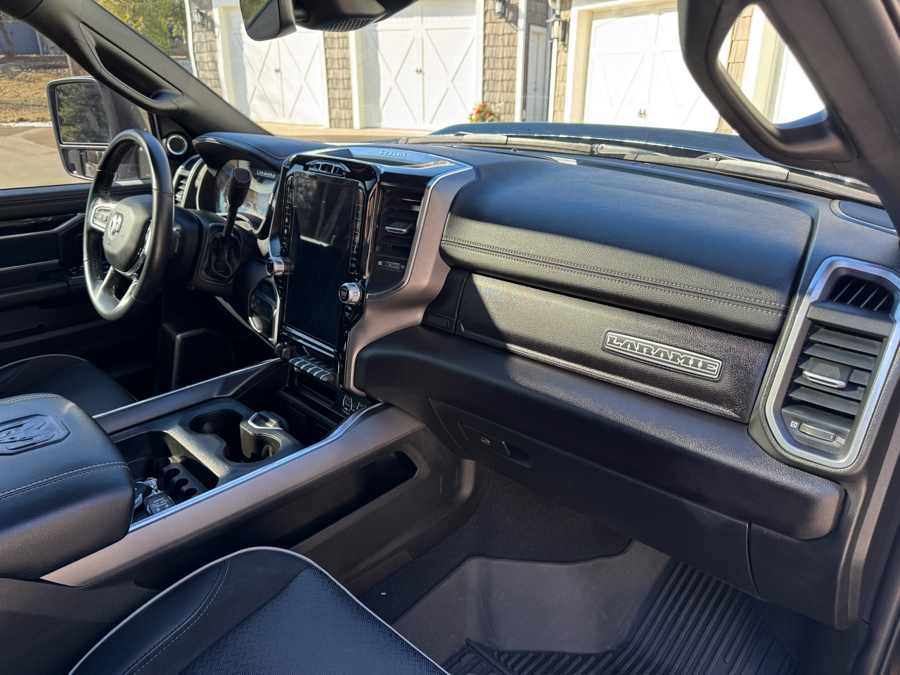 RAM 2500 Laramie 4x4 Crew Cab 6'4" Box 2023