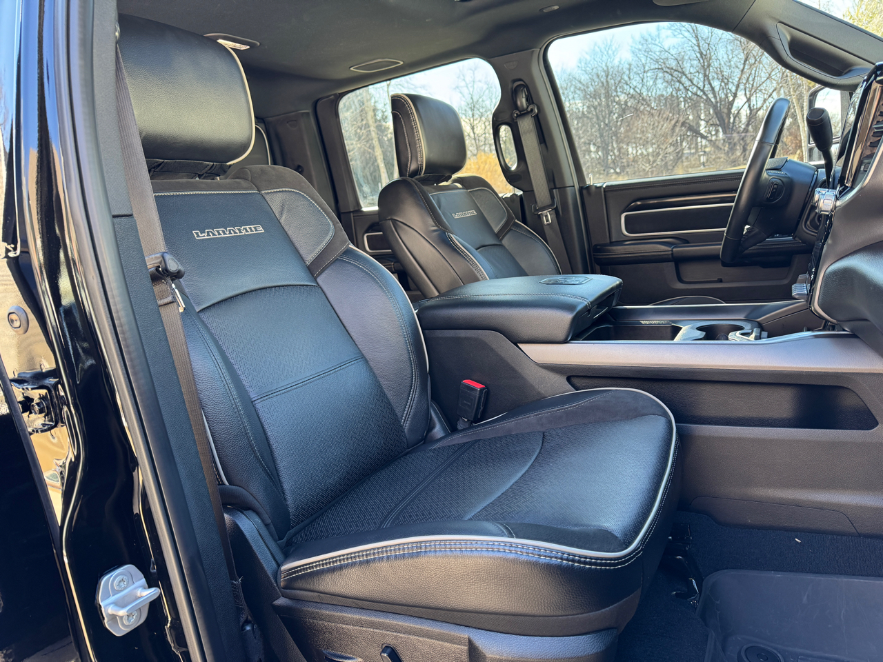 RAM 2500 Laramie 4x4 Crew Cab 6'4" Box 2023