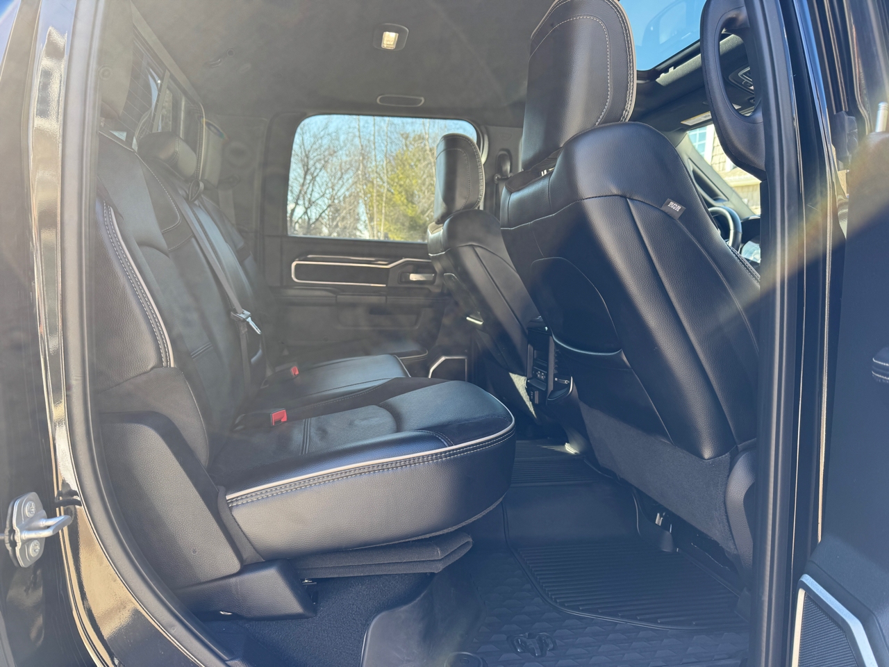 RAM 2500 Laramie 4x4 Crew Cab 6'4" Box 2023