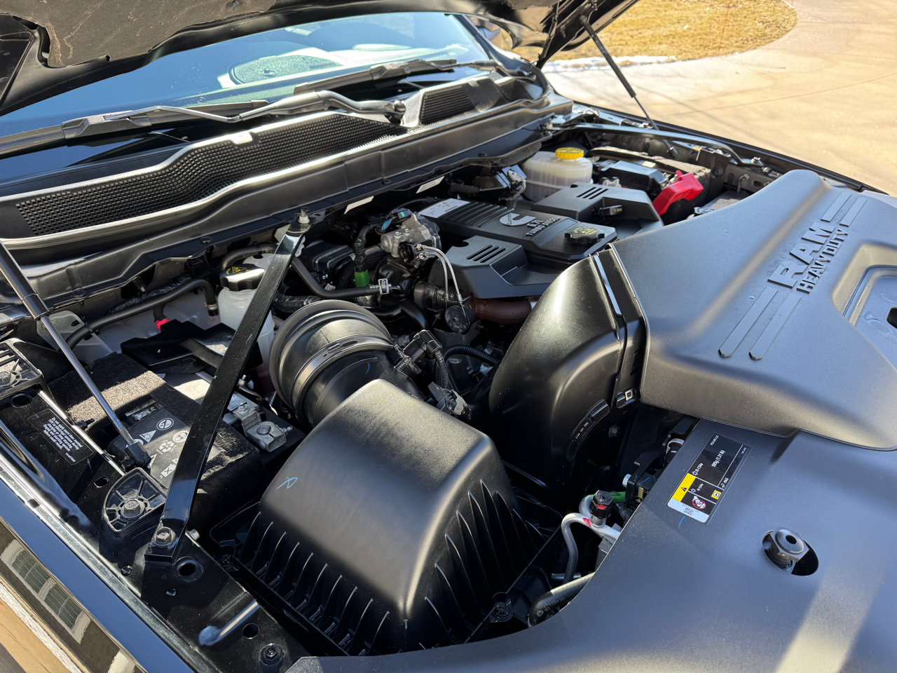 RAM 2500 Laramie 4x4 Crew Cab 6'4" Box 2023