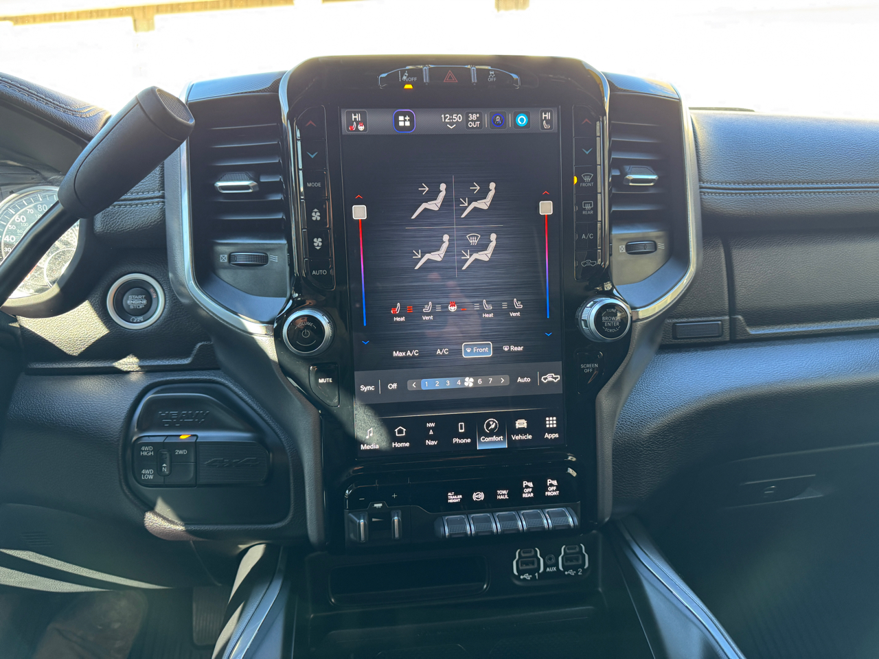 RAM 2500 Laramie 4x4 Crew Cab 6'4" Box 2023