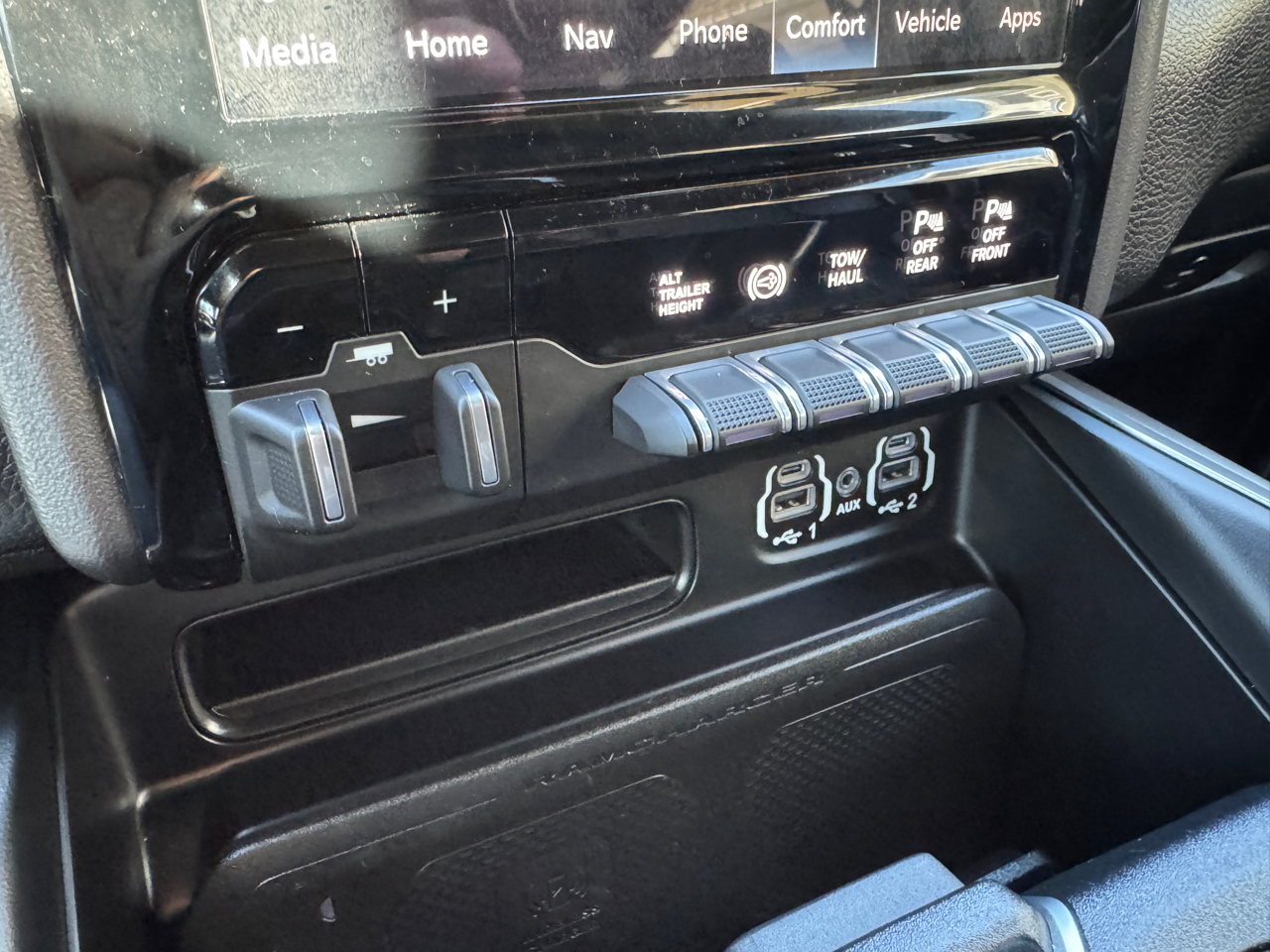 RAM 2500 Laramie 4x4 Crew Cab 6'4" Box 2023