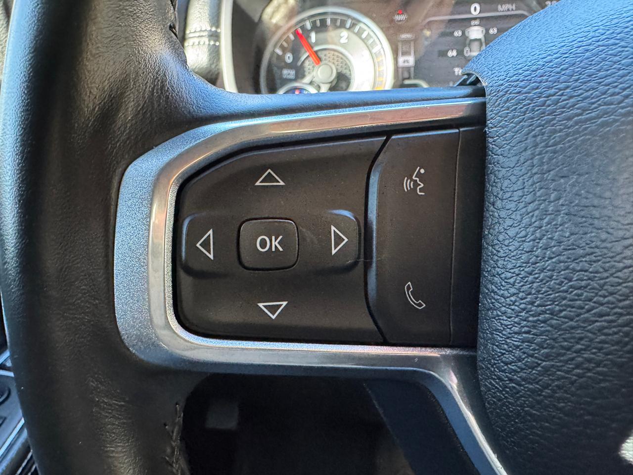 RAM 2500 Laramie 4x4 Crew Cab 6'4" Box 2023