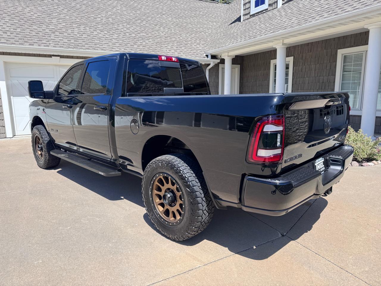 RAM 2500 Laramie 4x4 Crew Cab 6'4" Box 2023