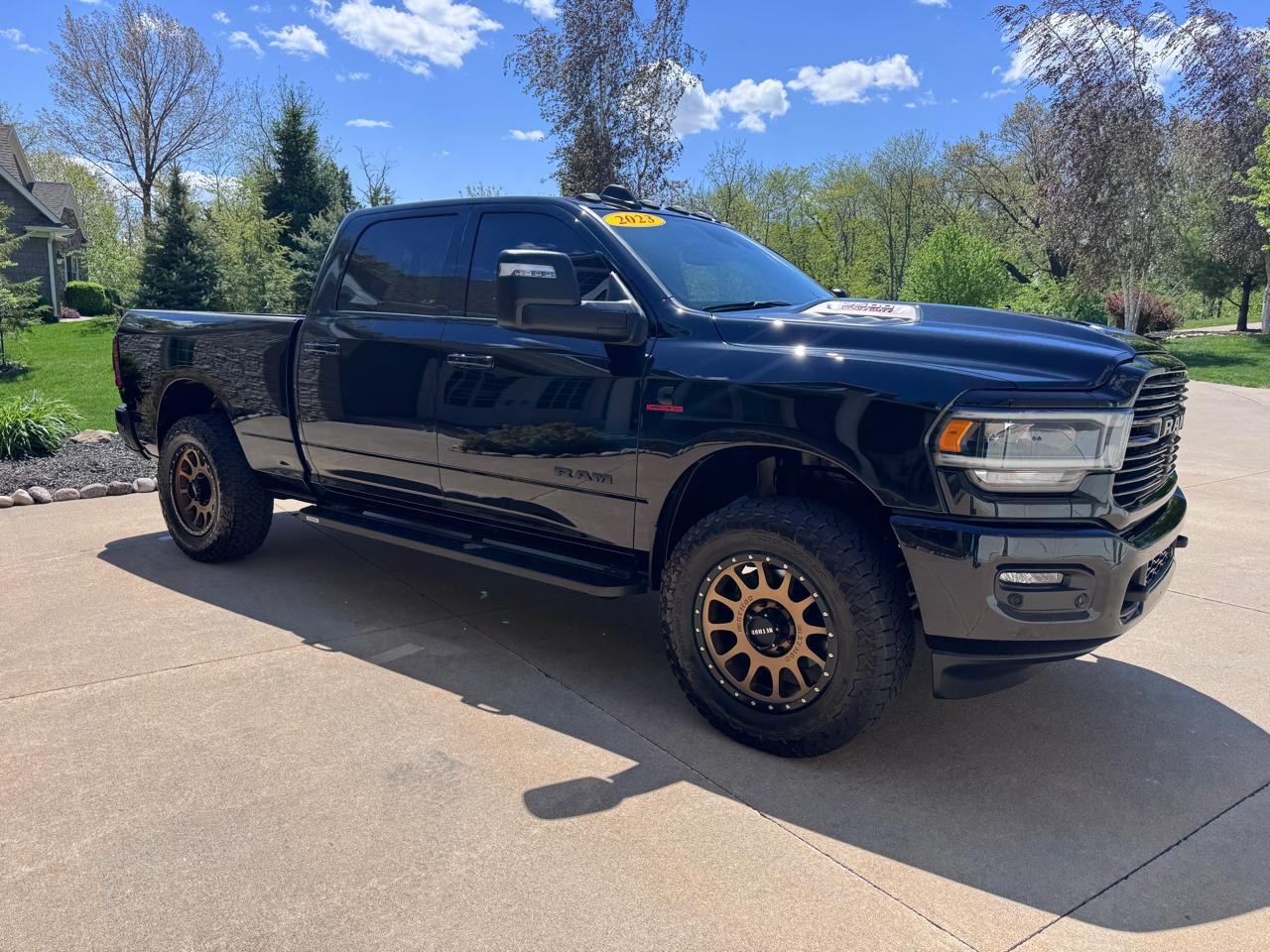 RAM 2500 Laramie 4x4 Crew Cab 6'4" Box 2023
